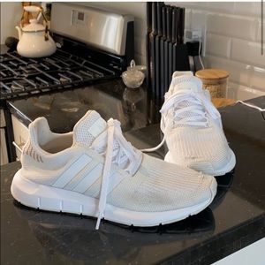 Adidas white swift run shoes. Women’s size 7.5